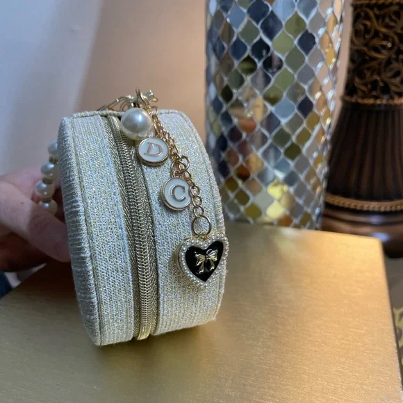 Dior - Picture 13 of 17